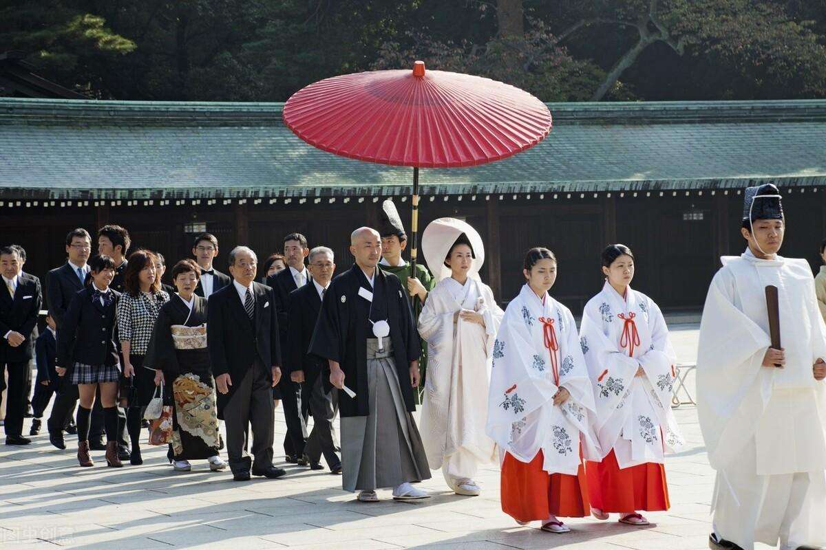 各国奇怪的离婚习俗（外国奇葩的离婚规定）