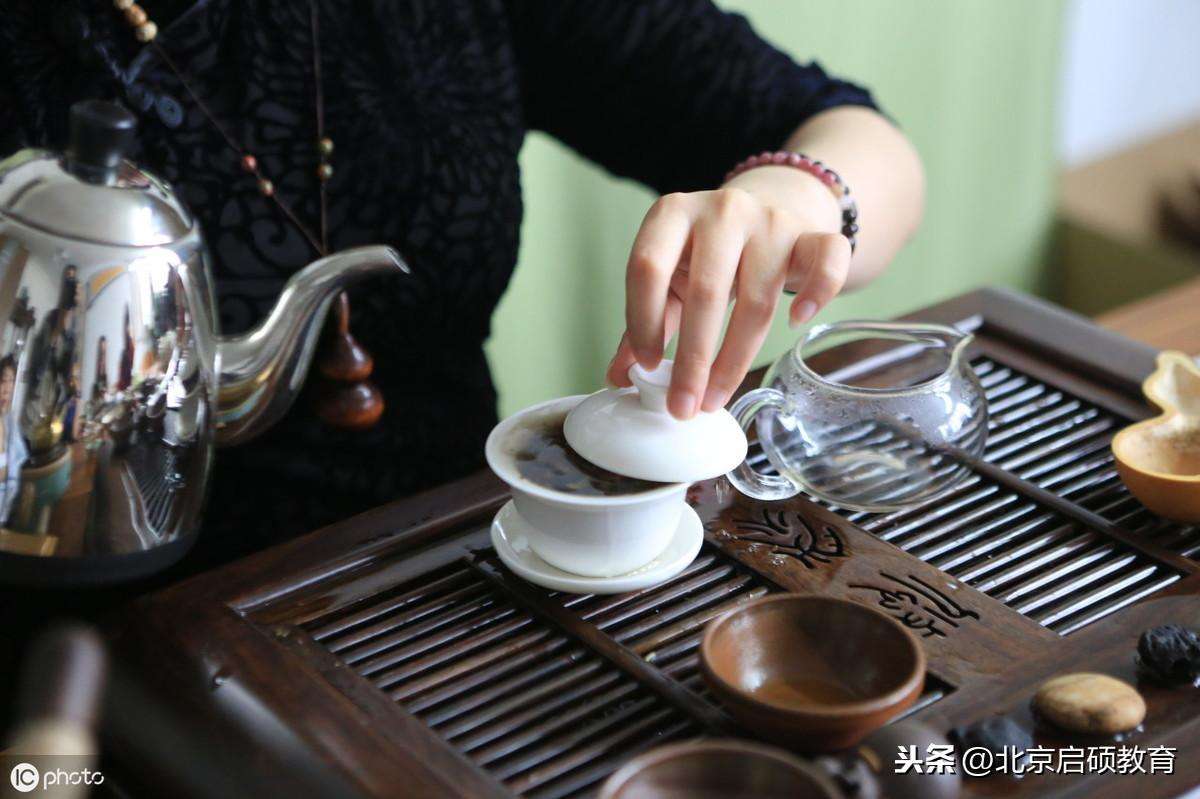 初学者泡茶的的基础步骤（正确的泡茶步骤图解）